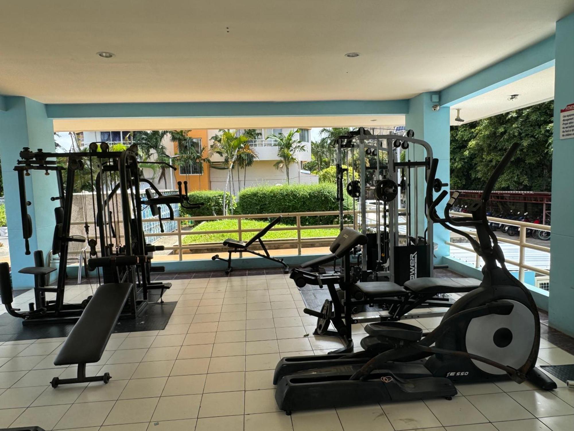 Mina 美景公寓酒店 Pattaya Exteriör bild