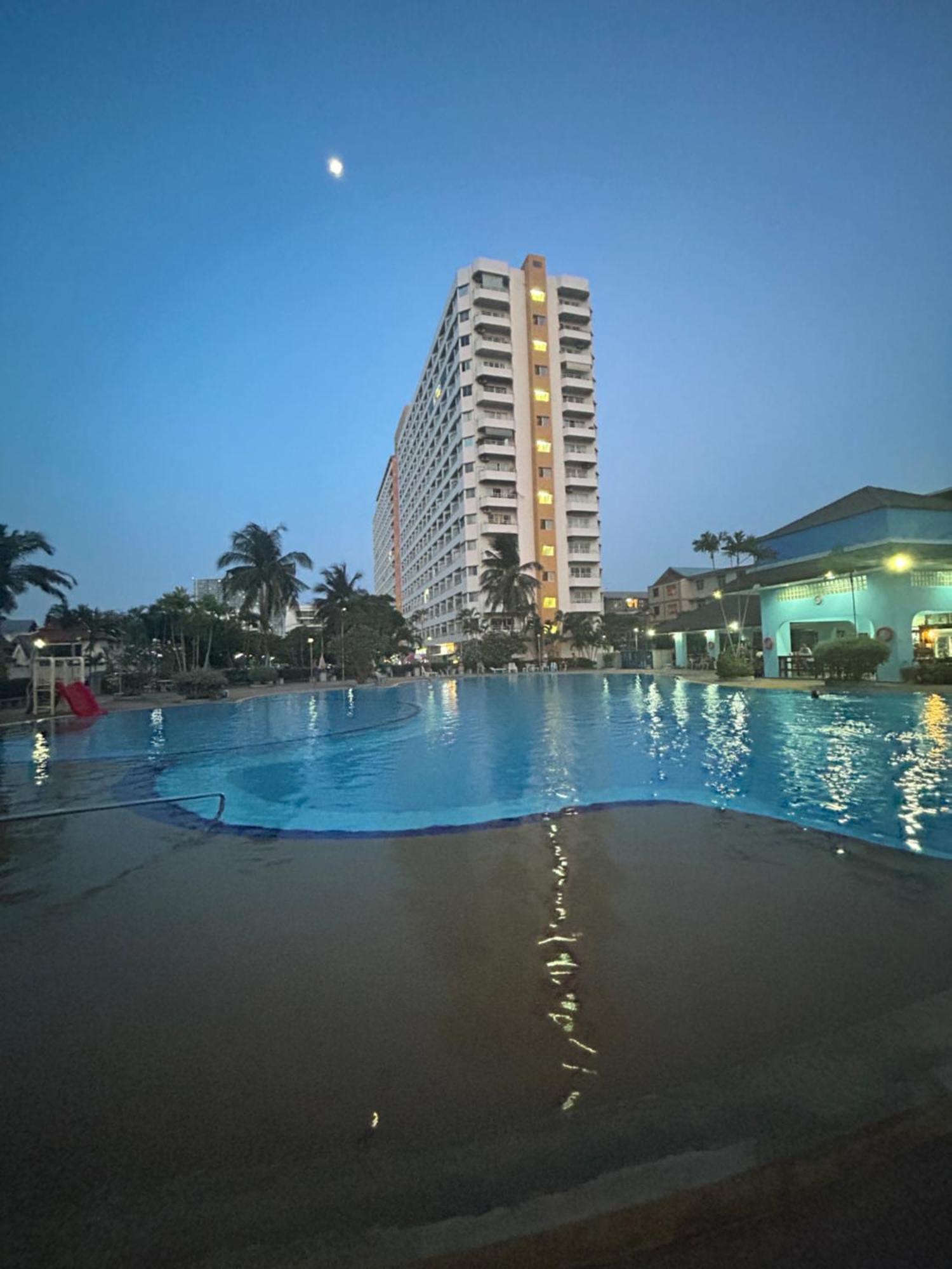 Mina 美景公寓酒店 Pattaya Exteriör bild
