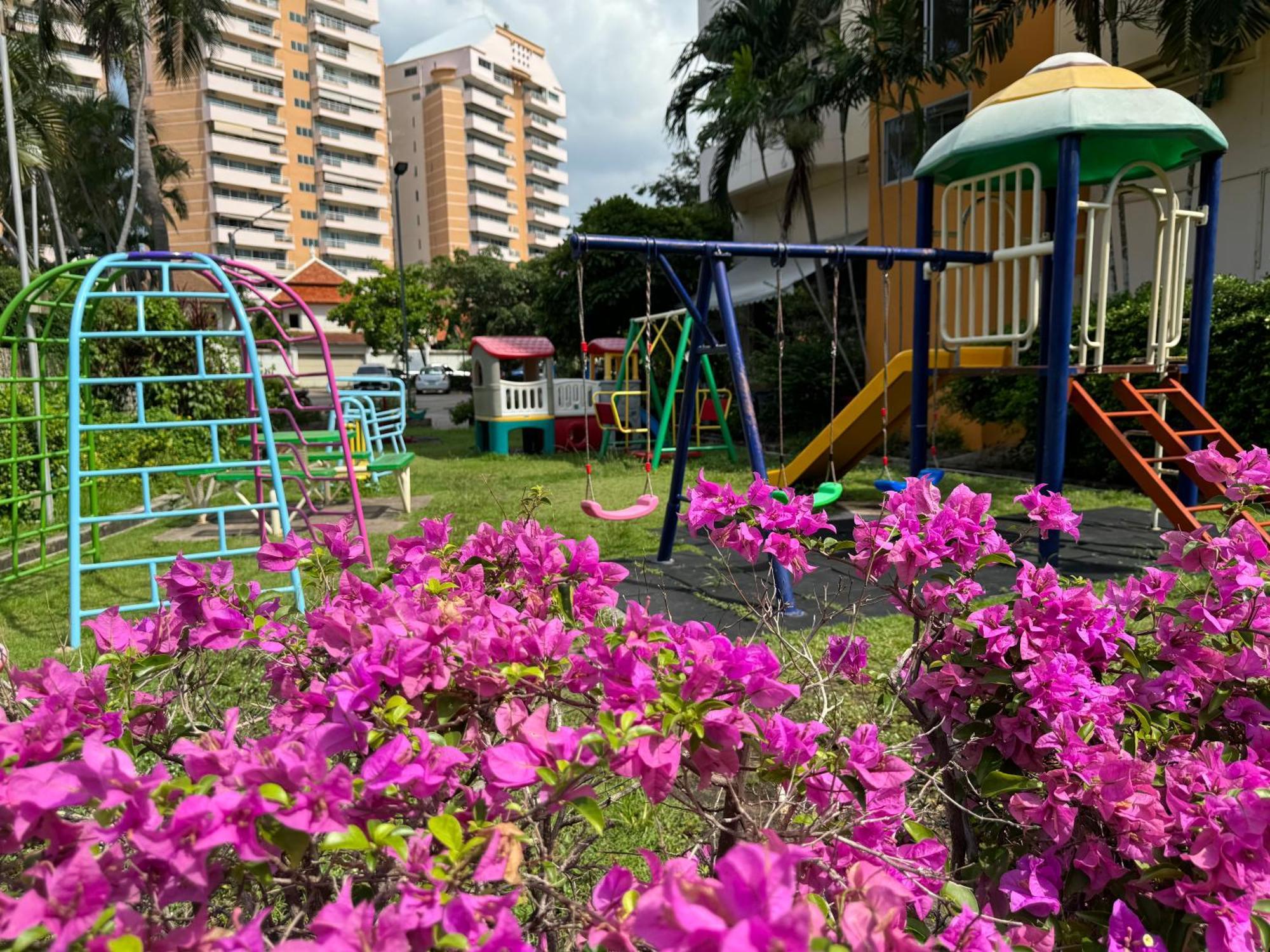 Mina 美景公寓酒店 Pattaya Exteriör bild